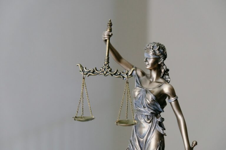 Bronzefigur der Justitia (Symbolbild)